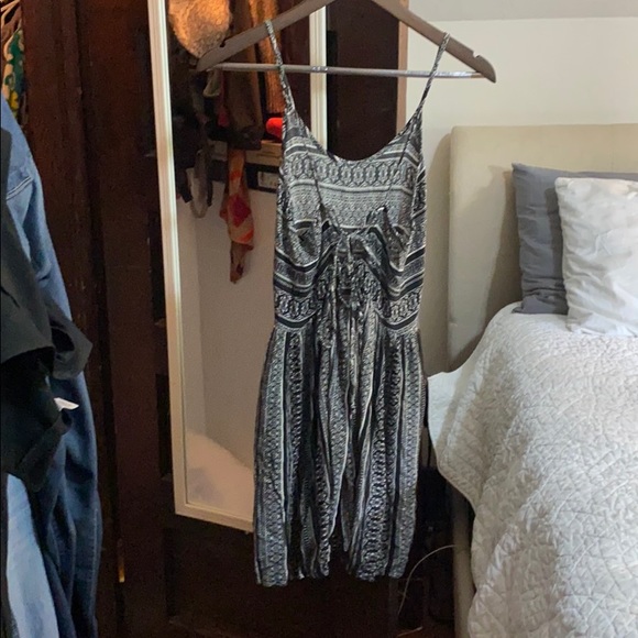 Flowy Summer Dress - Picture 3 of 4